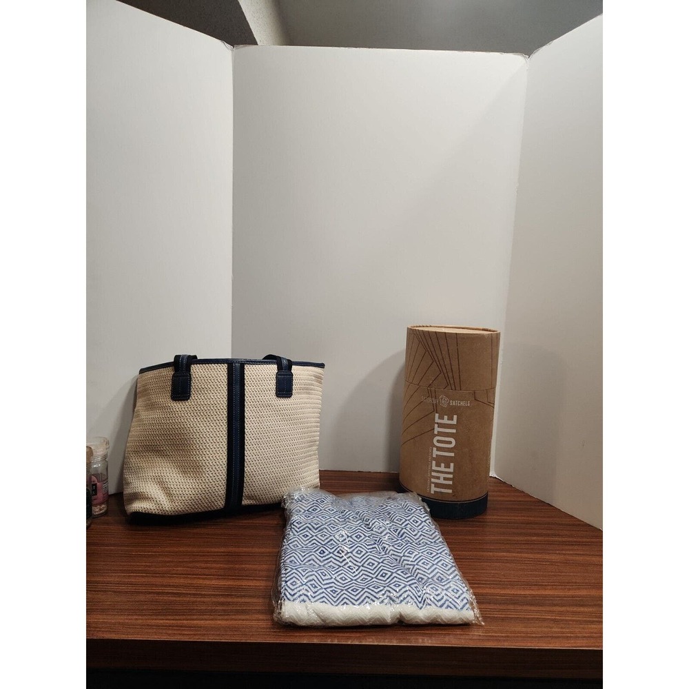 Saturday Satchels The Tote Straw Beach Bag‎ with Blue & WhiteTurkish Towel